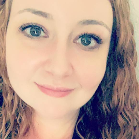 Meet your Posher, Lora - Picture 1 of 1